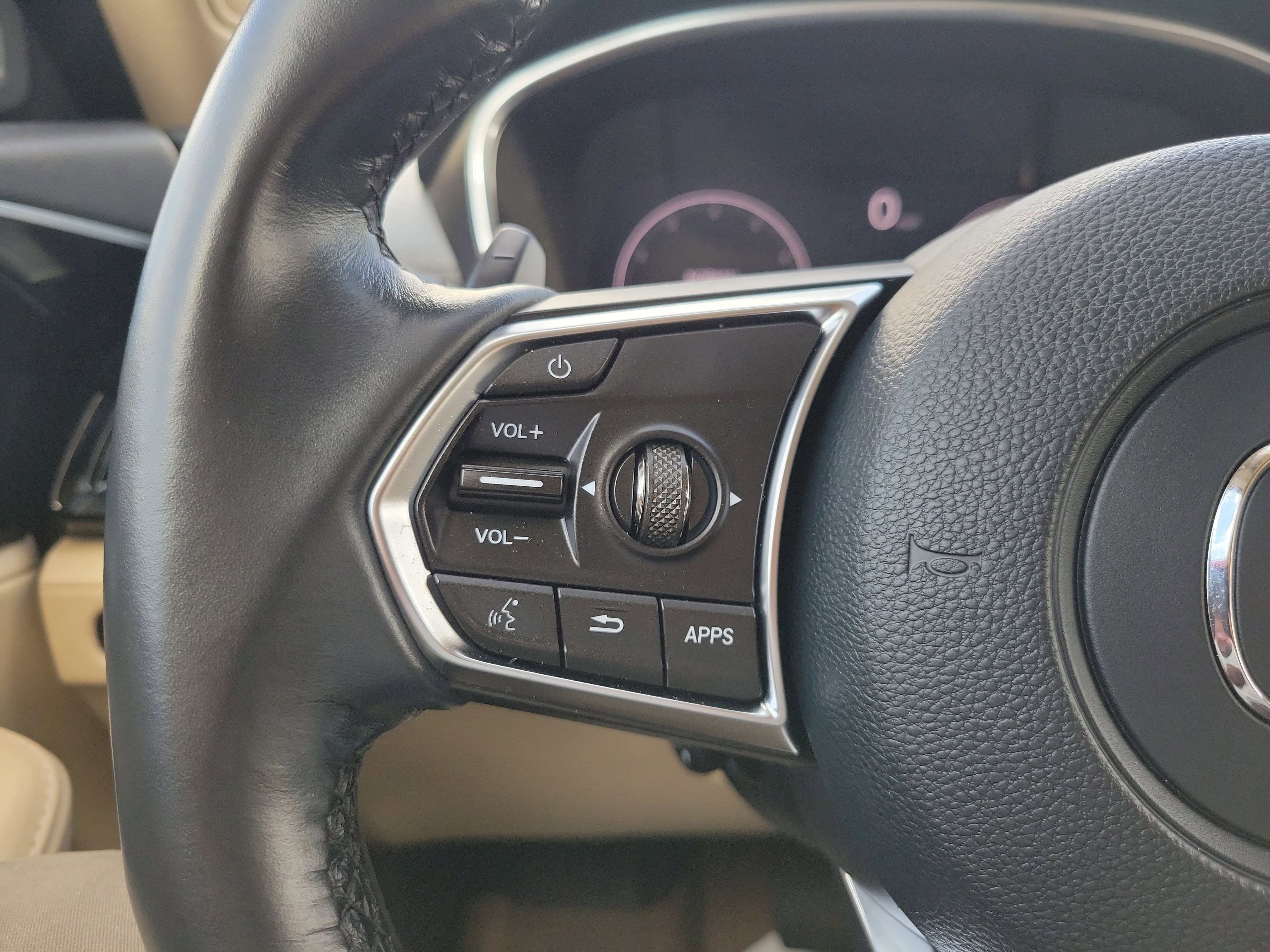 Used 2023 Acura MDX SH-AWD w/ Technology Package image 32