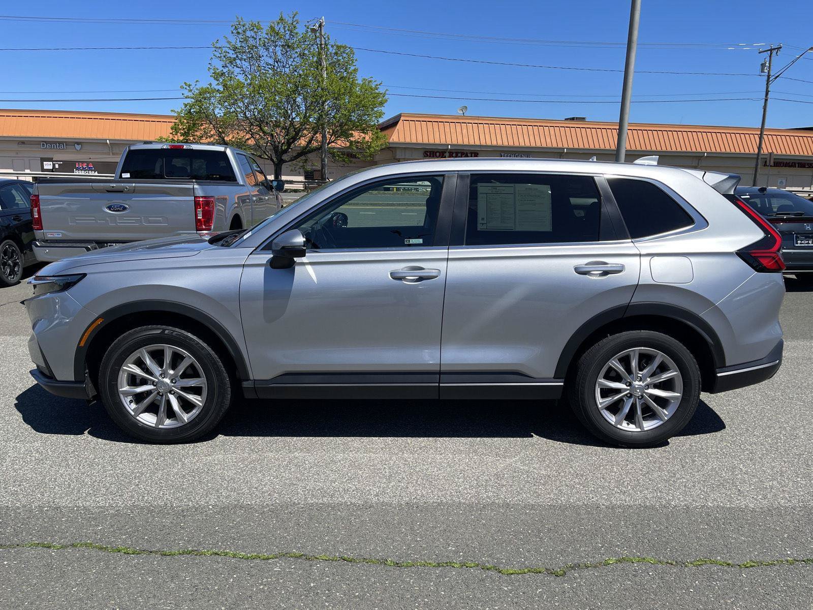 Used 2024 Honda CR-V EX image 19