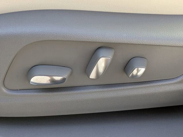 New 2026 Cadillac XT5 Premium Luxury w/ LPO, Floor Liner Package image 21