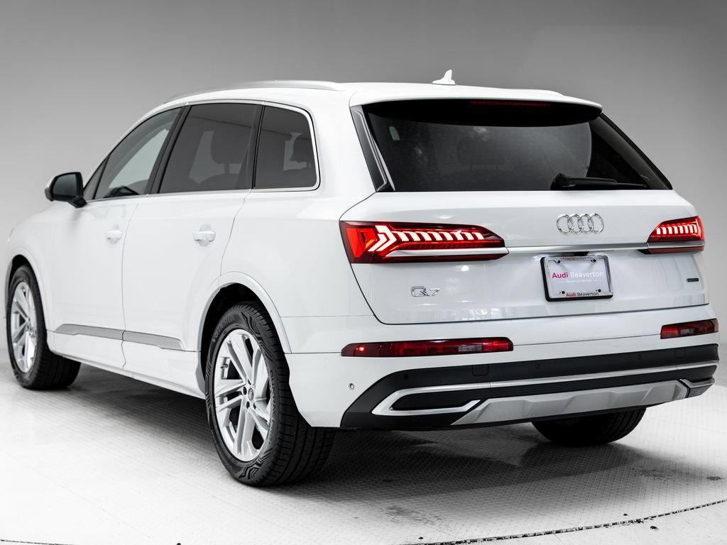 Used 2023 Audi Q7 3.0T Prestige w/ Prestige Package AWD/4WD image 3