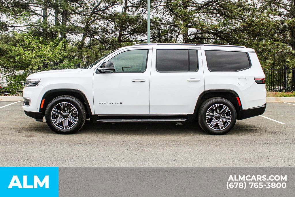 Used 2024 Jeep Wagoneer Series II w/ Flexible Seating Group image 7