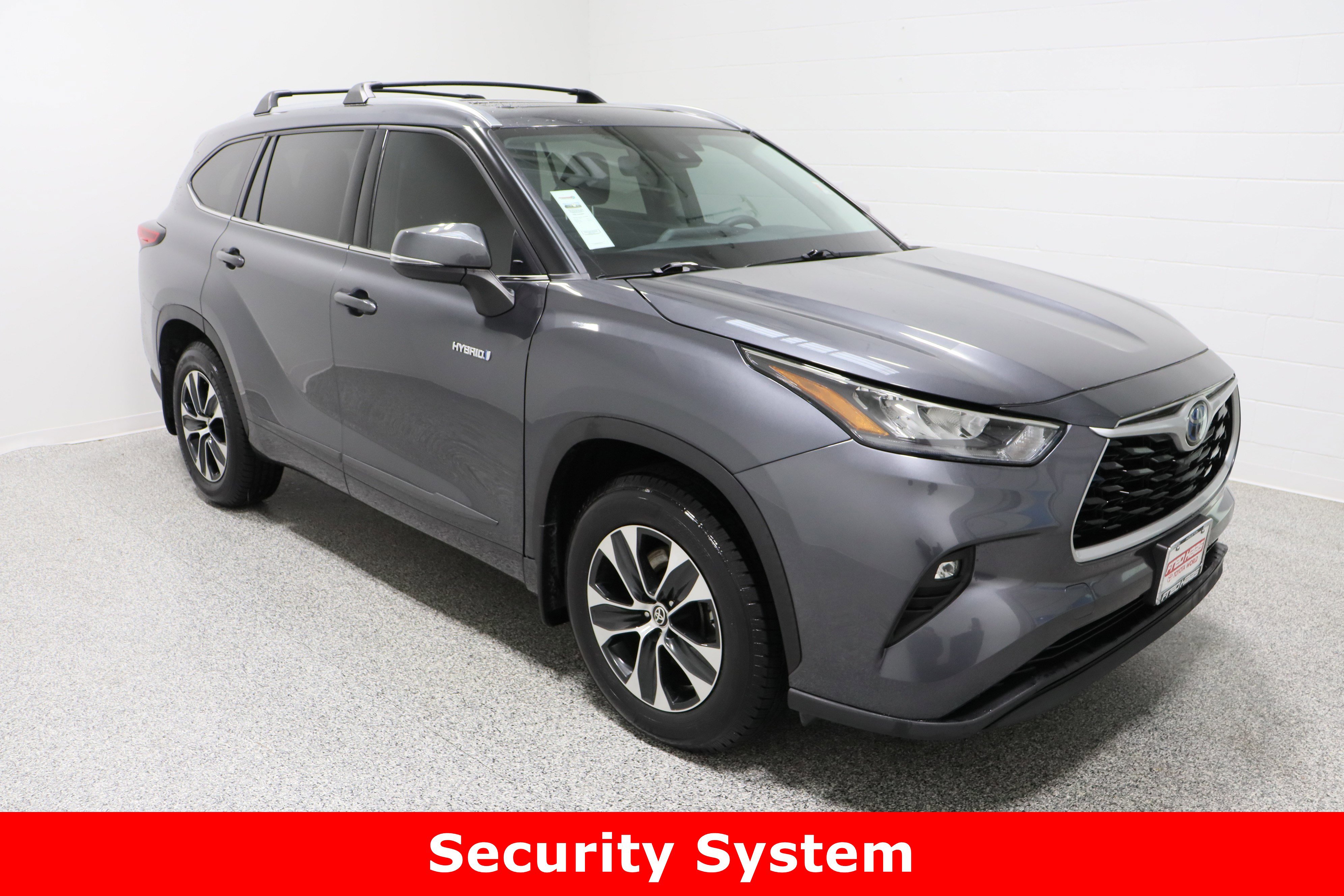 Used 2020 Toyota Highlander XLE image 4