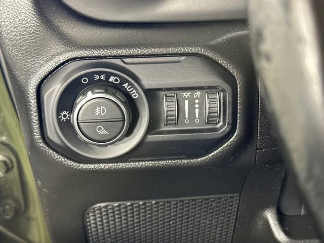 Used 2022 Jeep Gladiator Sport image 19