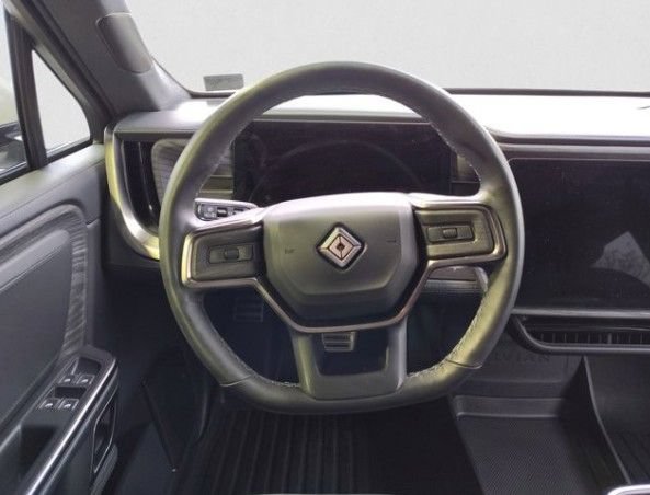 Used 2023 Rivian R1S Adventure AWD/4WD image 3