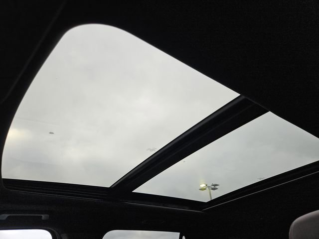 Used 2024 Ford Expedition Limited image 27