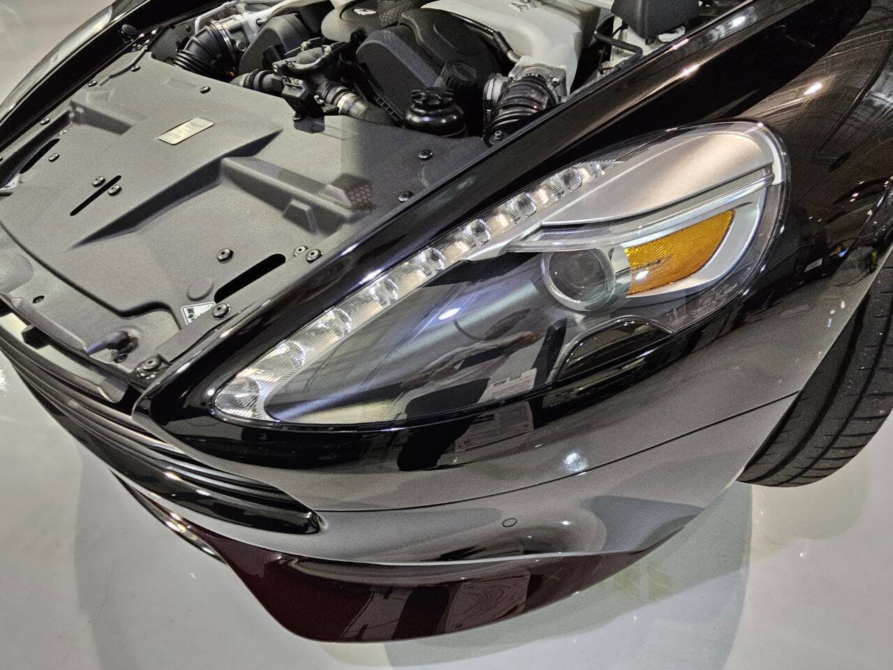 Used 2014 Aston Martin Vanquish Volante image 63