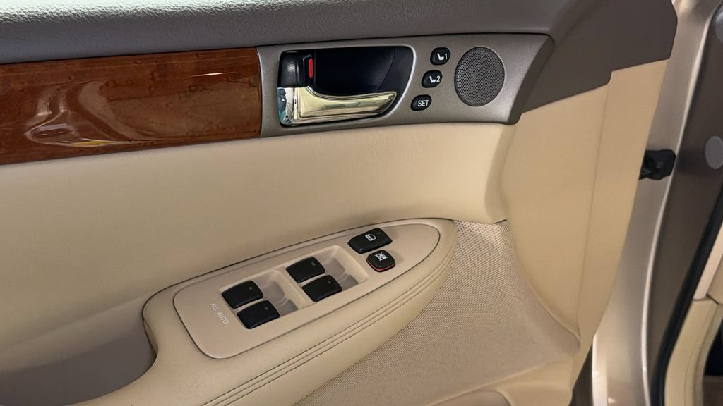 Used 2005 Lexus ES 330 FWD image 17