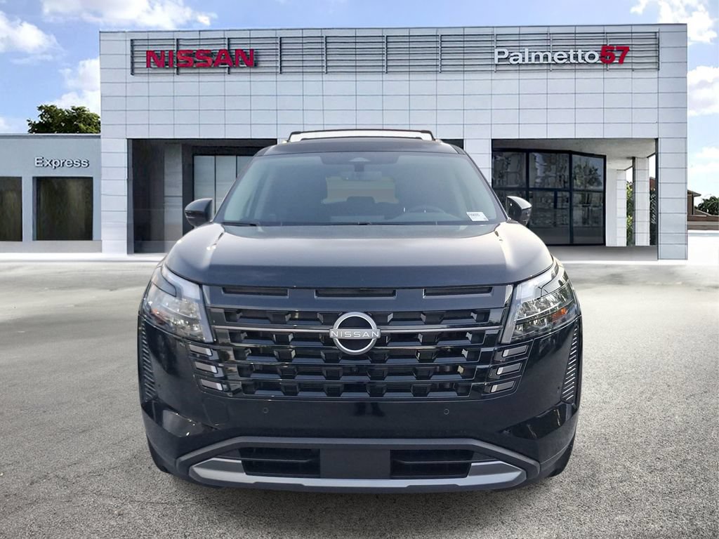 New 2026 Nissan Pathfinder Platinum FWD image 2