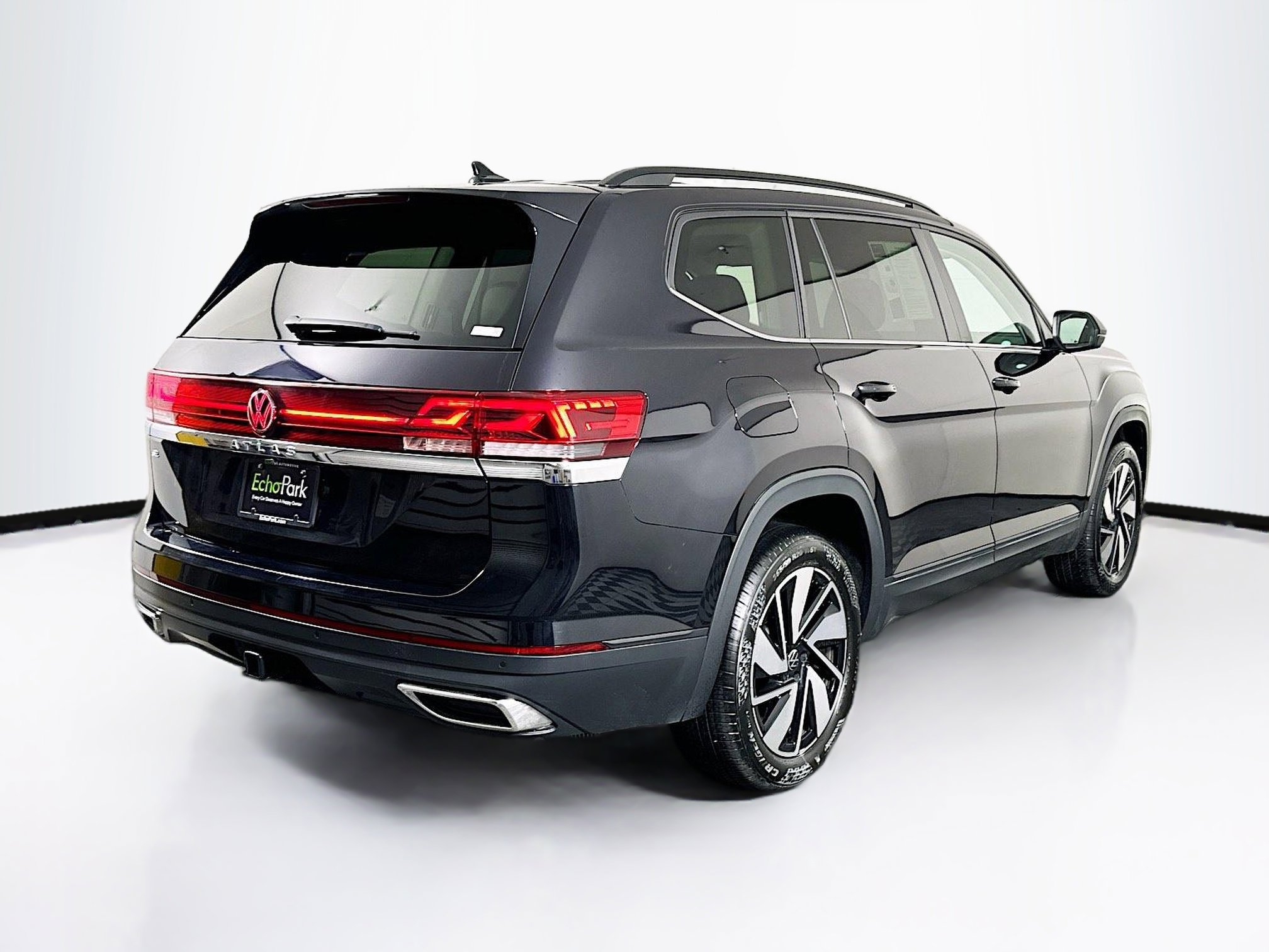 Used 2024 Volkswagen Atlas SE image 9