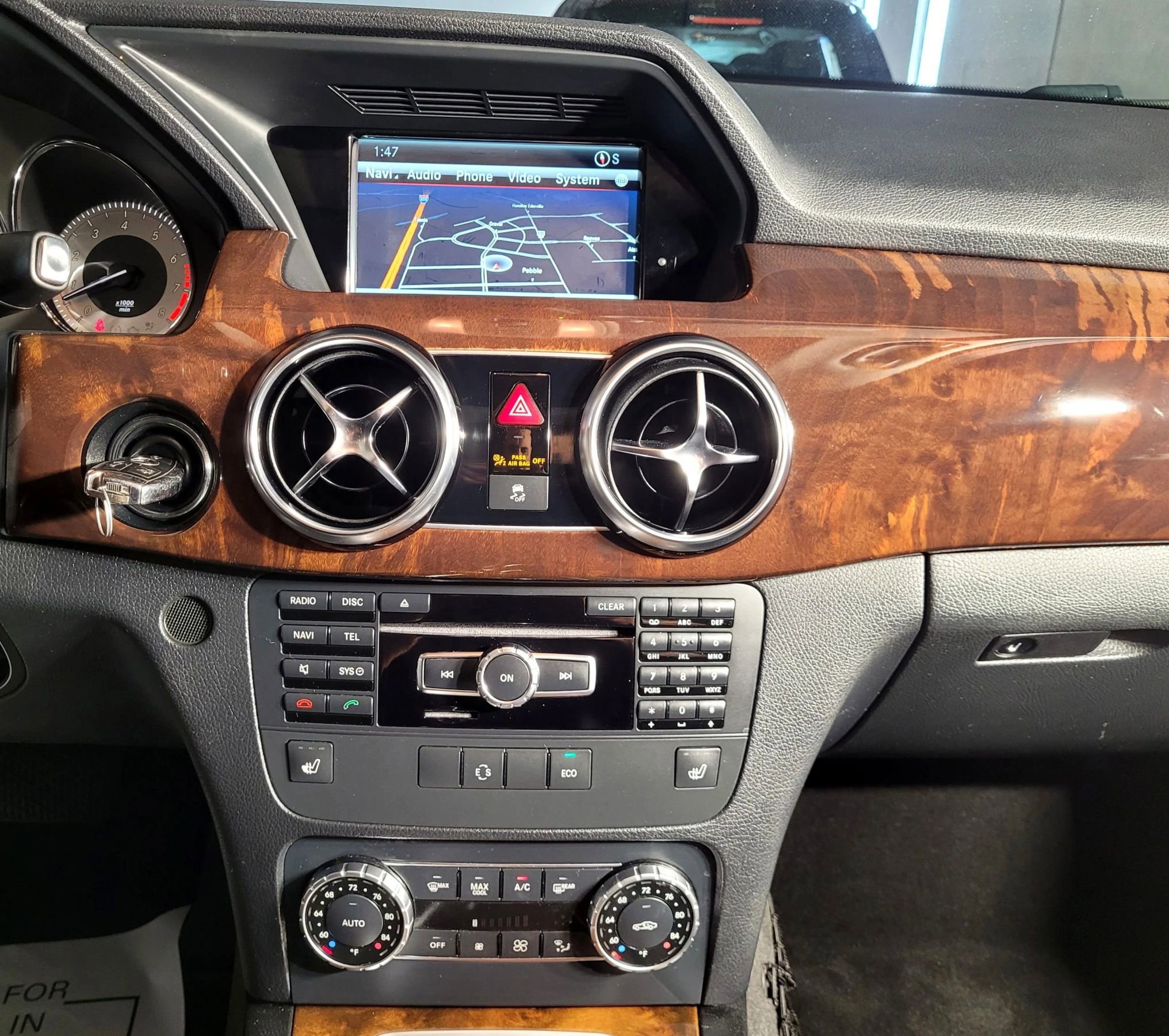 Used 2015 Mercedes-Benz GLK 350 4MATIC image 28