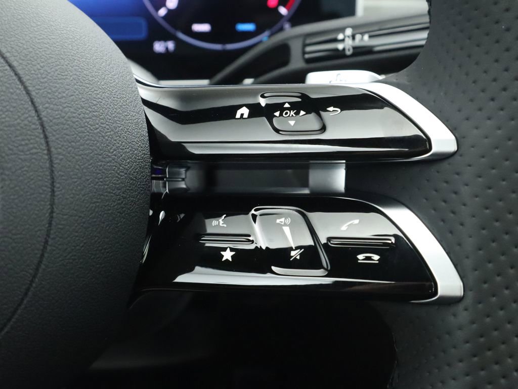 New 2025 Mercedes-Benz C 300 Sedan image 13