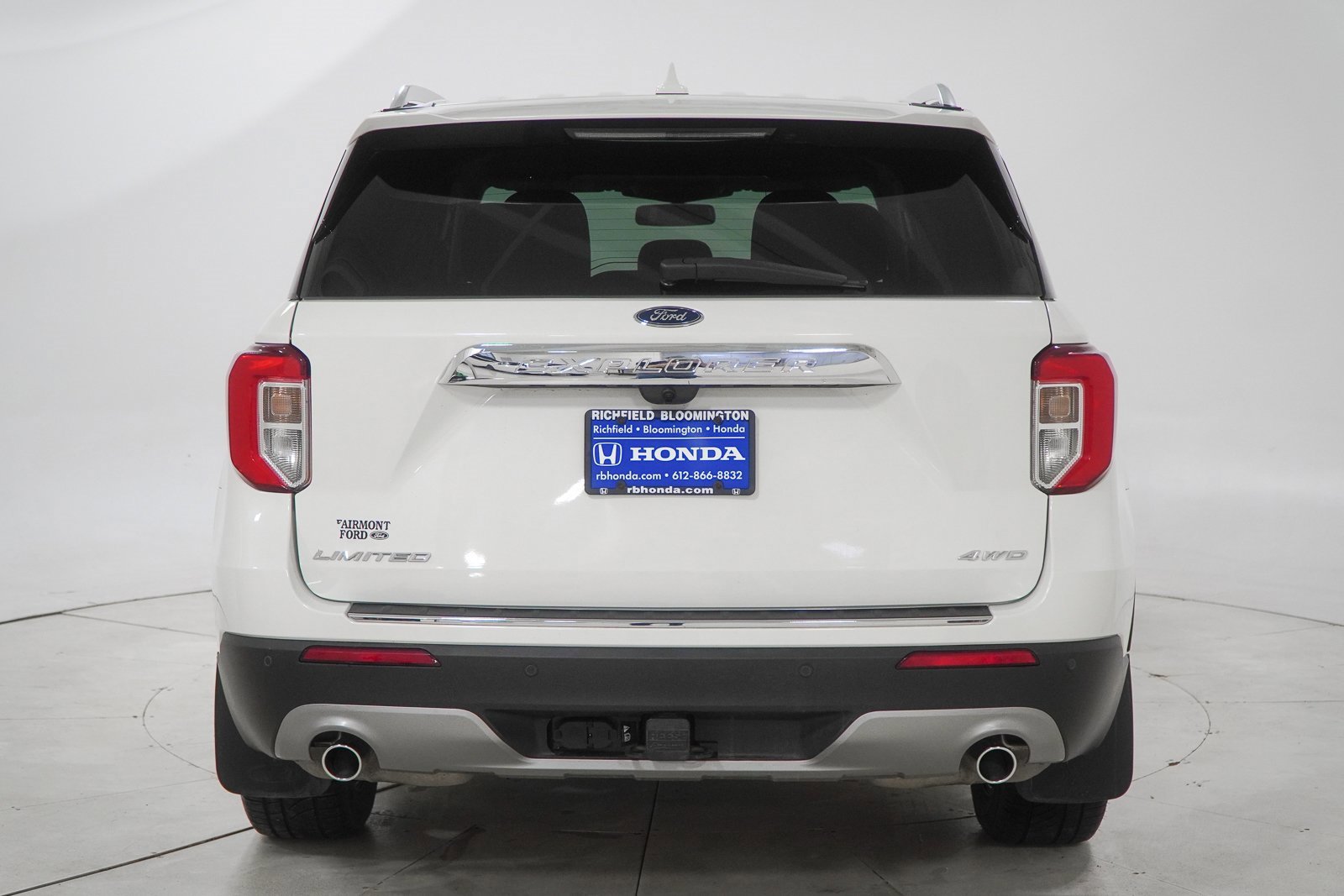 Used 2022 Ford Explorer Limited w/ Equipment Group 301A image 8