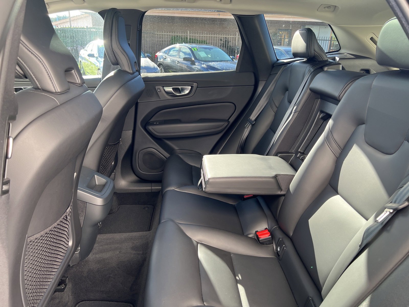 Used 2024 Volvo XC60 B5 Core image 20