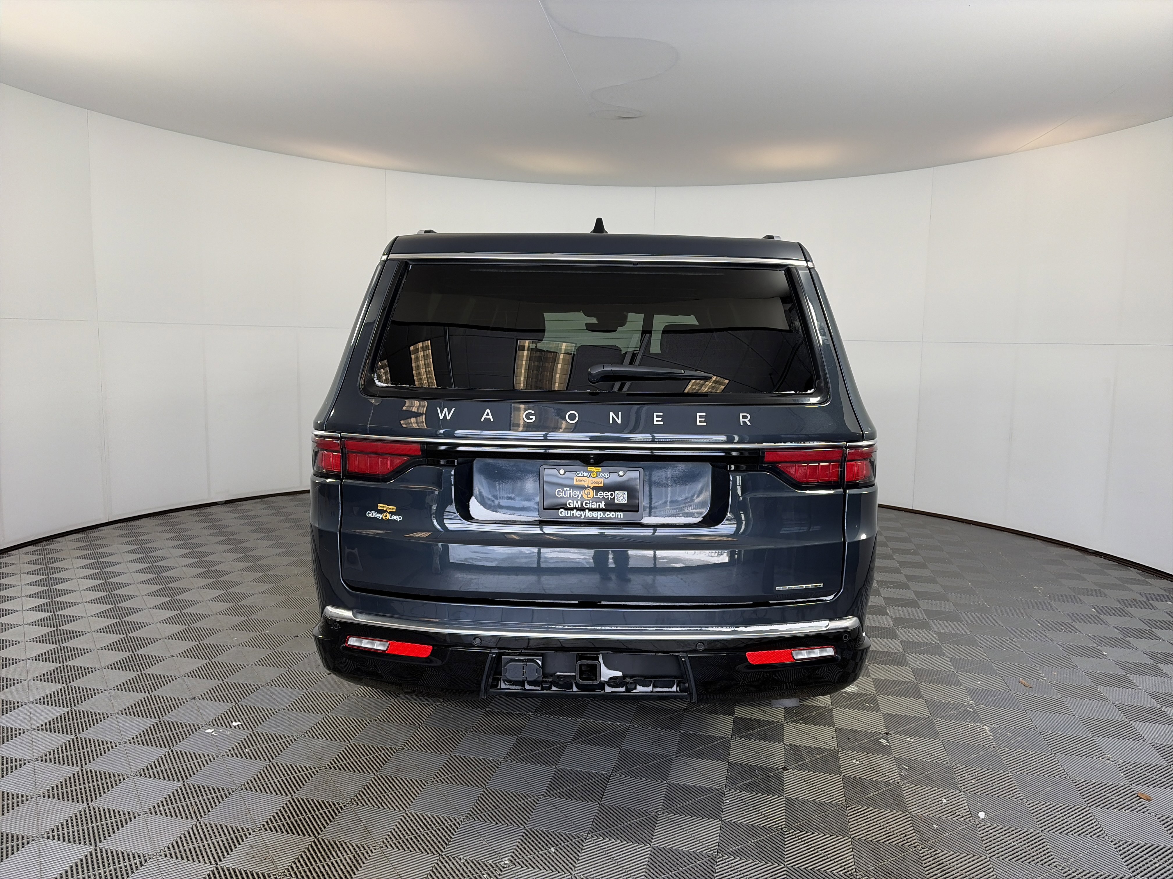 Used 2024 Jeep Wagoneer L Series II w/ Flexible Seating Group image 10