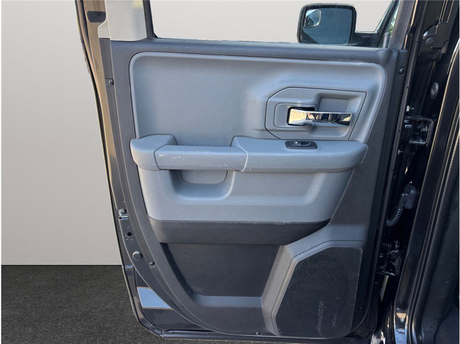 Used 2017 RAM 1500 Classic SLT image 28