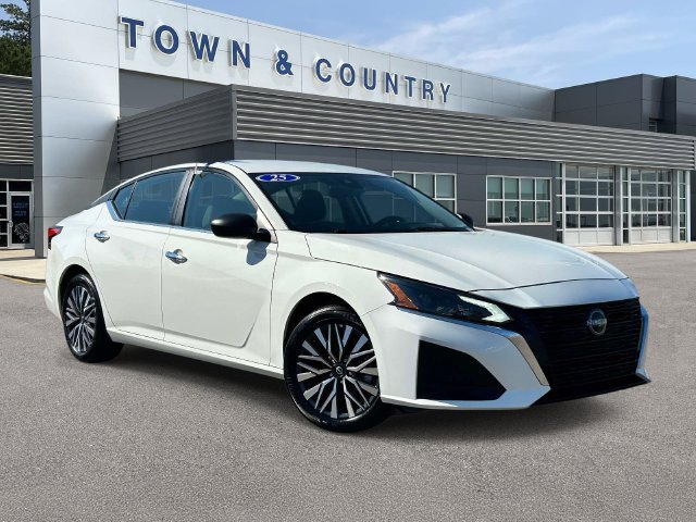 Used 2025 Nissan Altima 2.5 SV