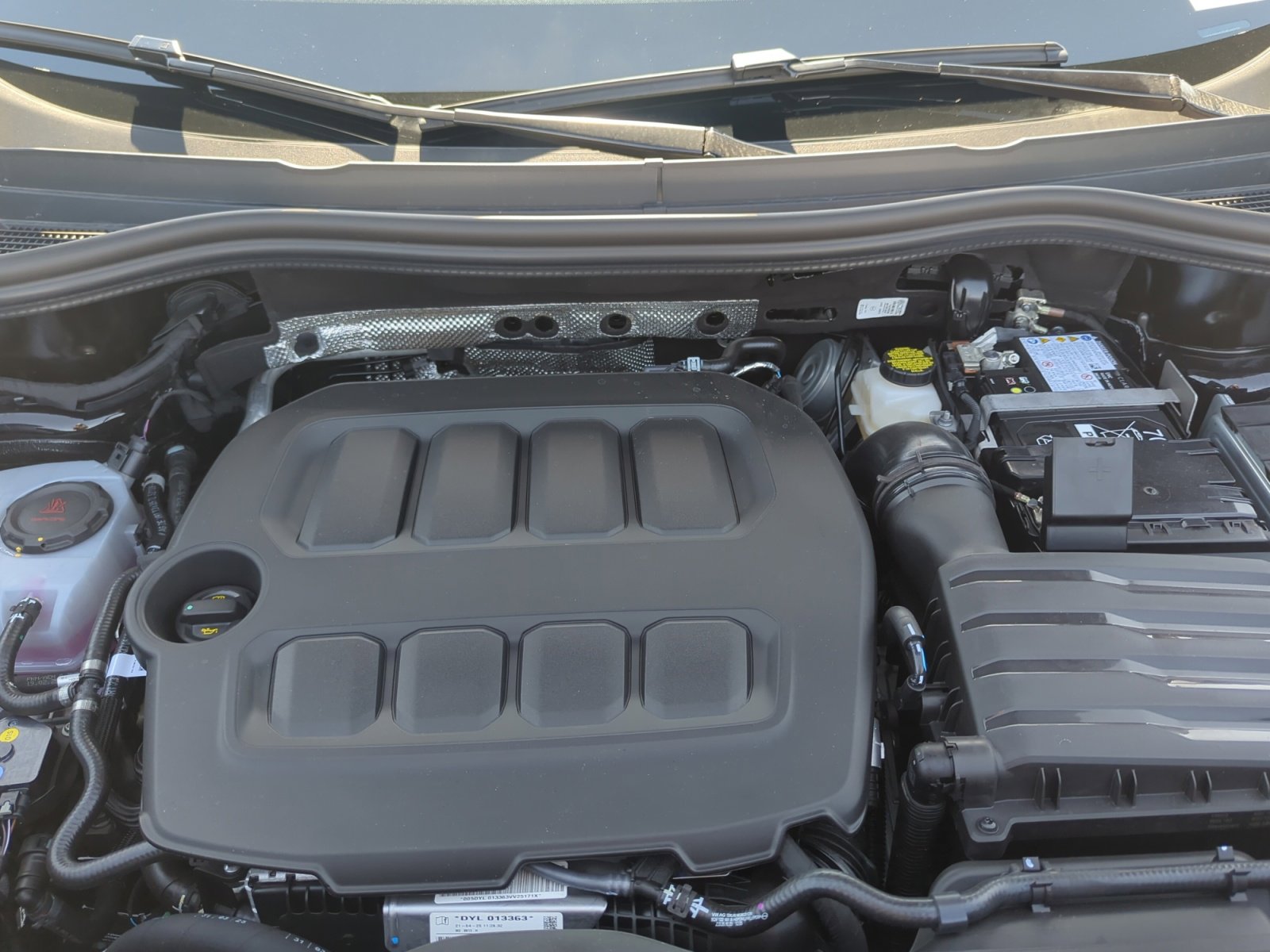 New 2025 Volkswagen Tiguan SE image 21