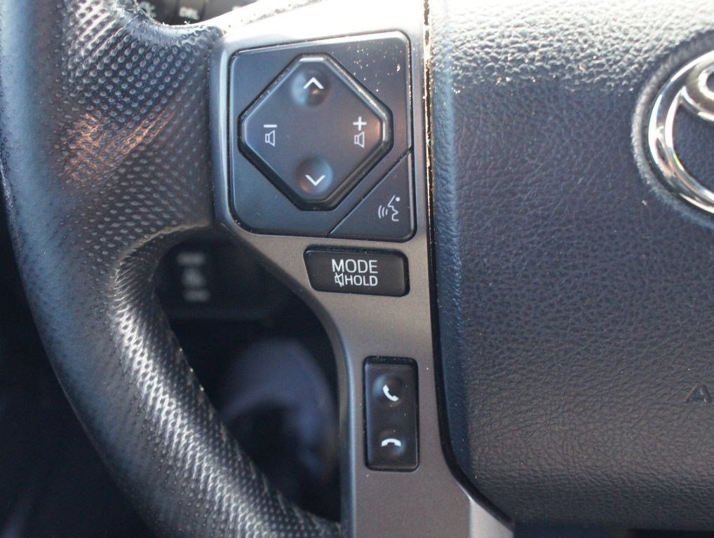 Used 2020 Toyota Tacoma TRD Sport w/ Technology Package RWD image 8