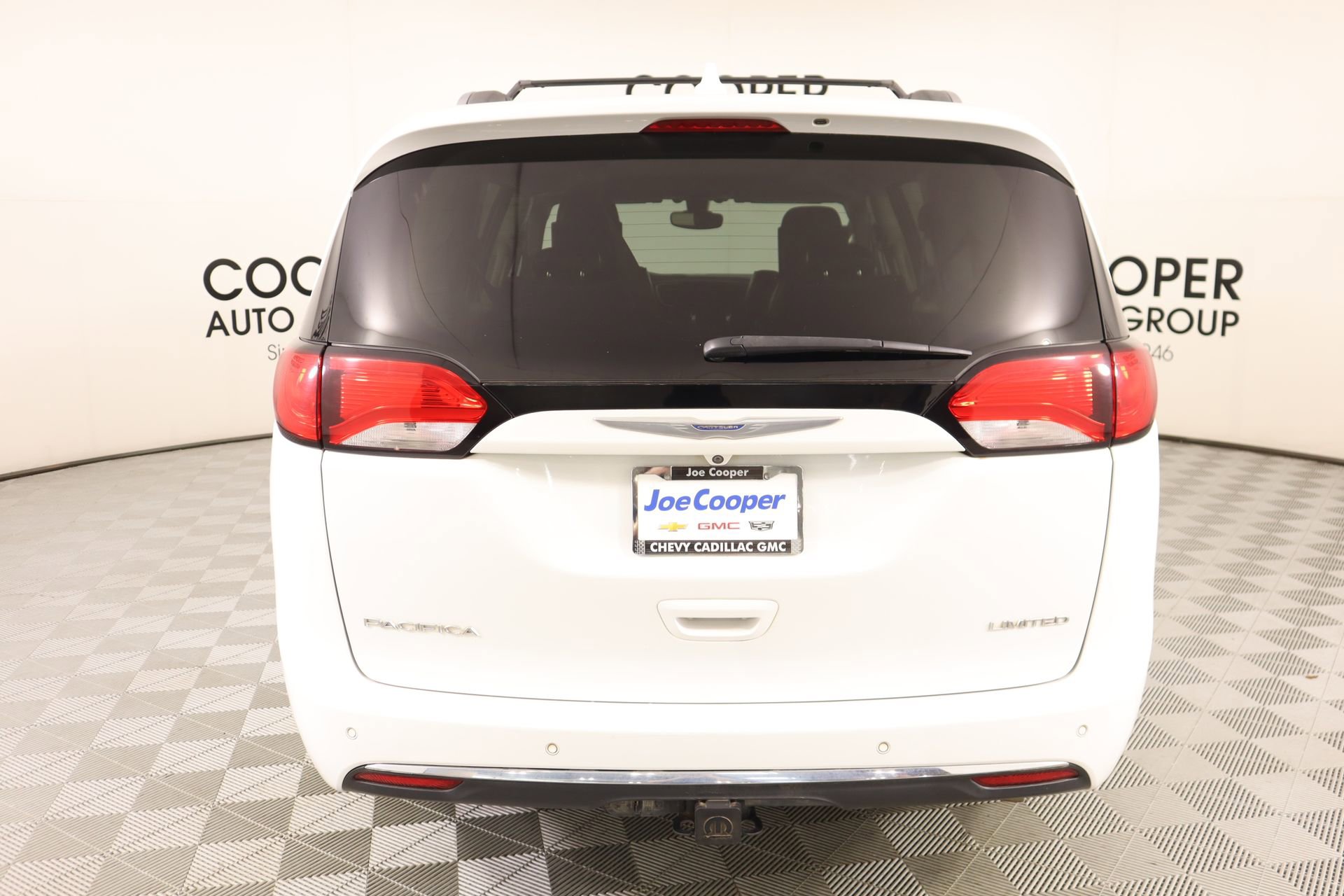 Used 2017 Chrysler Pacifica Limited w/ UConnect Theater Package image 25