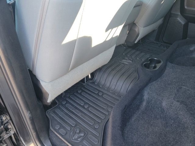 Used 2015 RAM 1500 Express image 27