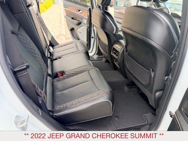 Certified 2022 Jeep Grand Cherokee Summit w/ Adv Protech Group IV AWD/4WD image 31