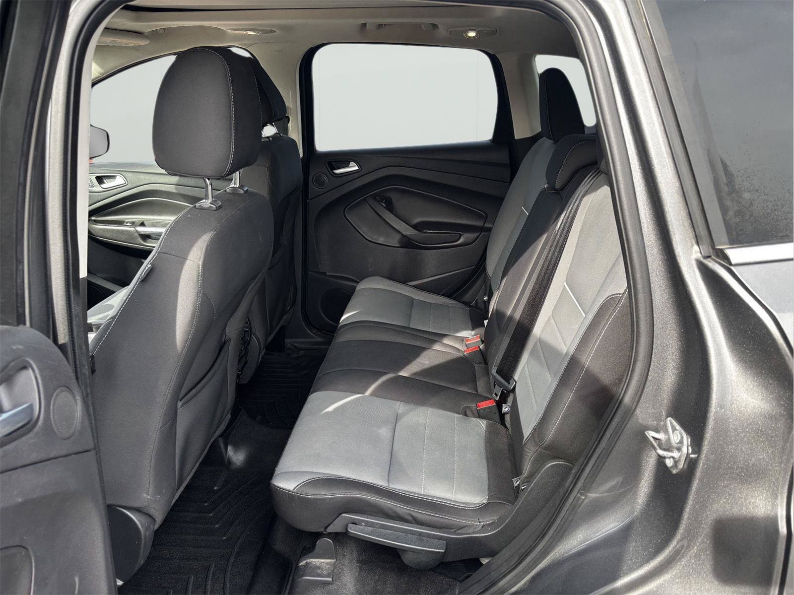 Used 2014 Ford Escape SE w/ Equipment Group 201A FWD image 25