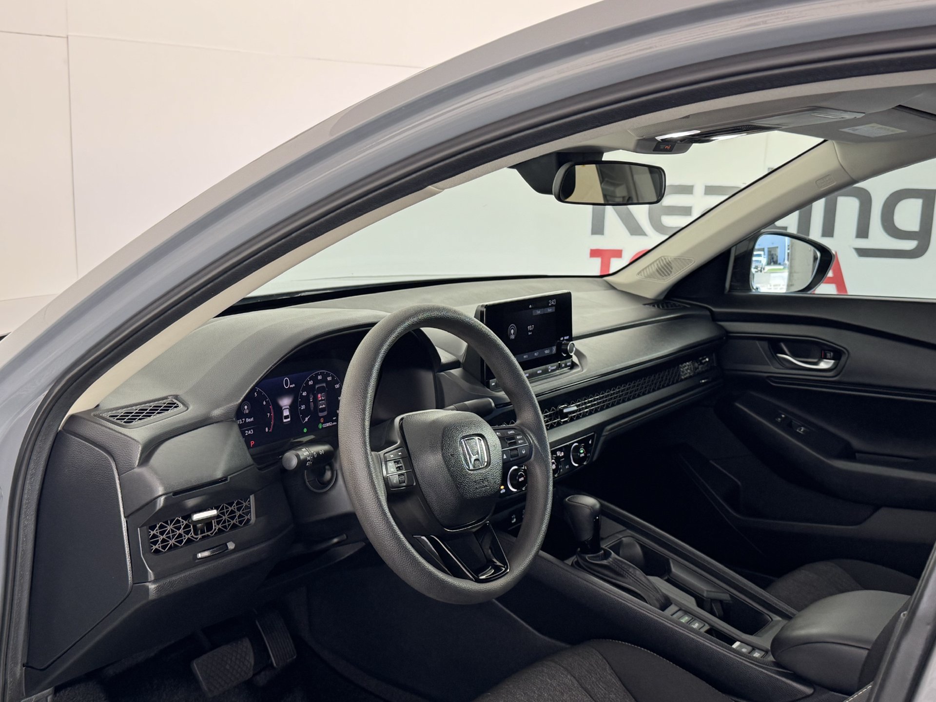 Used 2025 Honda Accord SE image 13