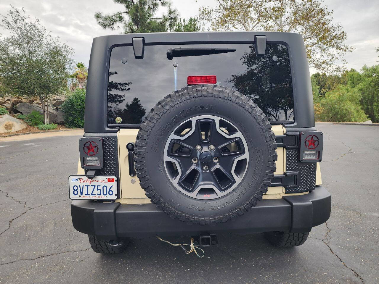 Used 2011 Jeep Wrangler Sahara w/ Dual Top Group image 4