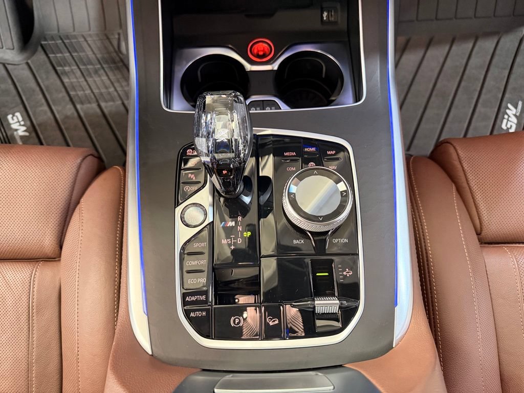 Used 2020 BMW X7 M50i AWD/4WD image 27