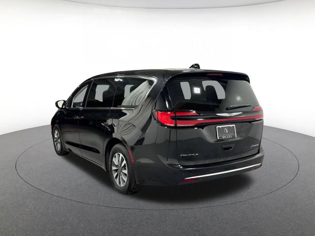 Used 2024 Chrysler Pacifica Limited FWD image 6