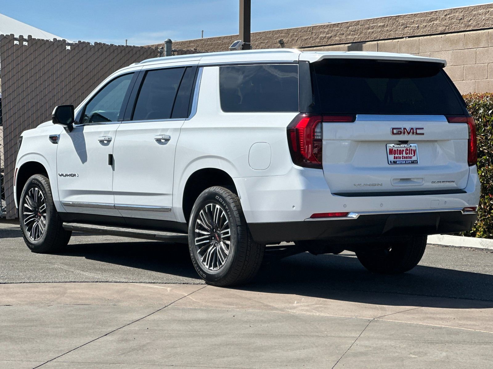New 2026 GMC Yukon XL Elevation RWD image 6