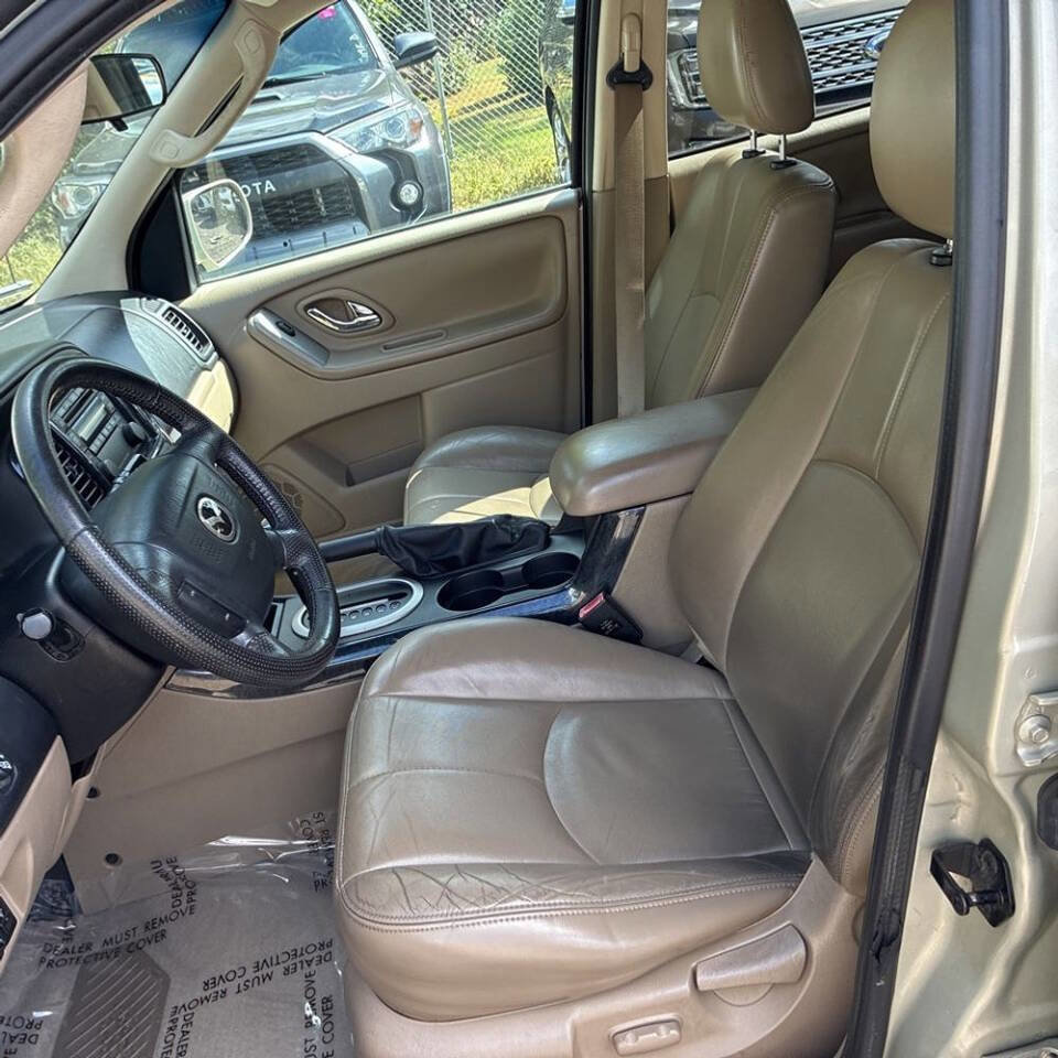 Used 2005 MAZDA Tribute I w/ Premium Pkg image 4