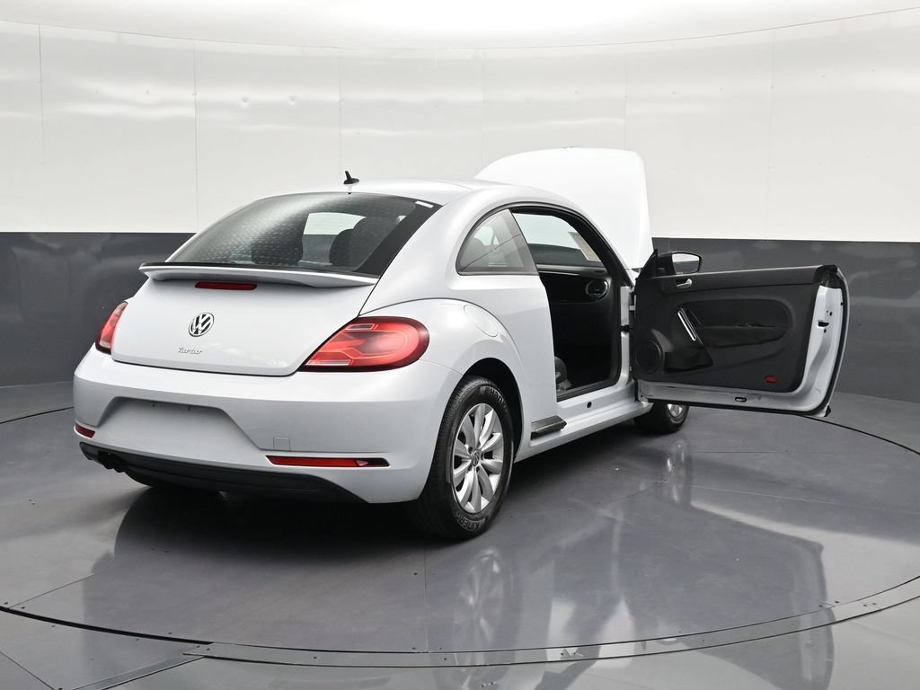 Used 2017 Volkswagen Beetle 1.8T S FWD image 27