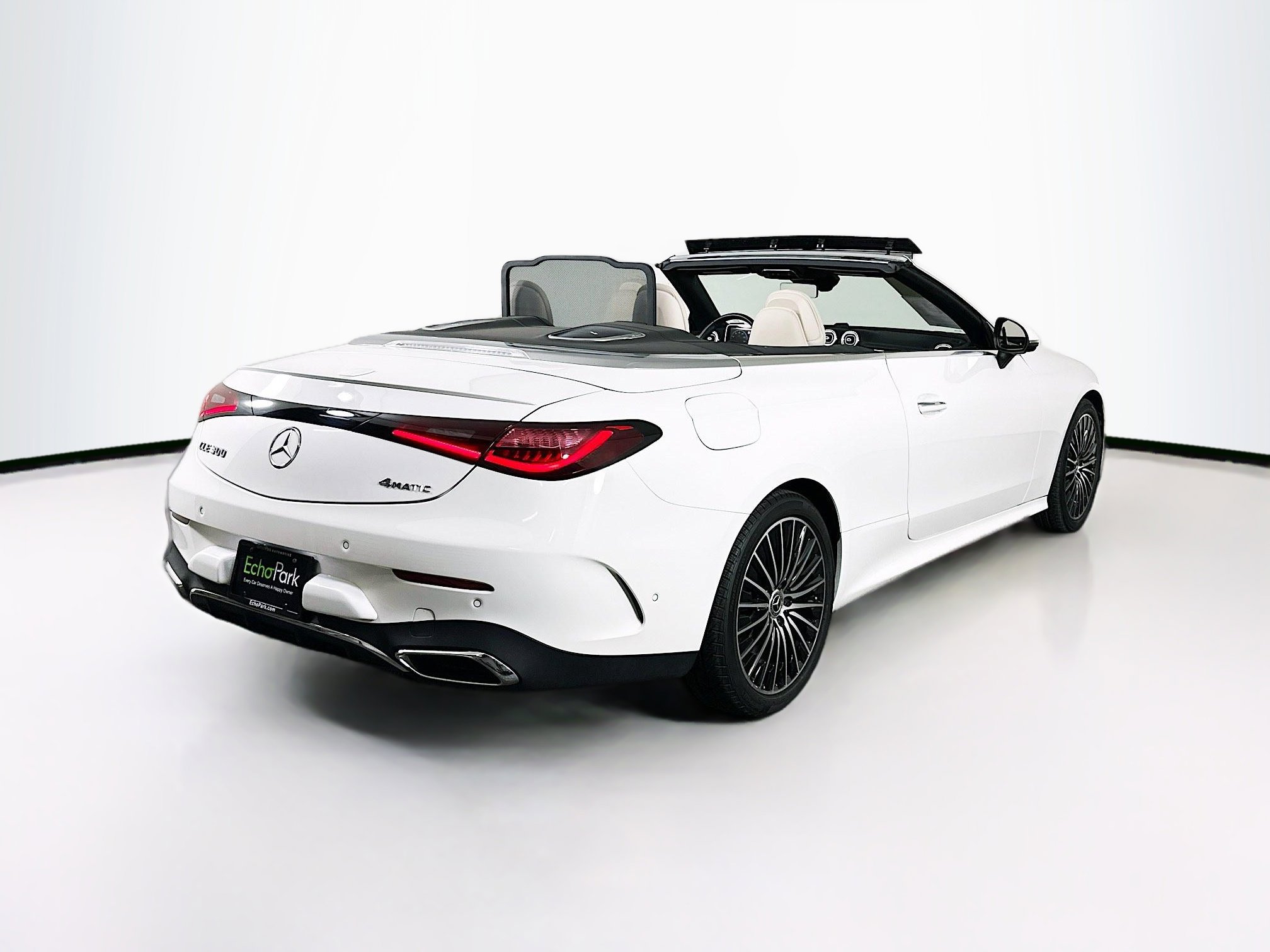 Used 2024 Mercedes-Benz CLE 300 4MATIC Cabriolet image 9