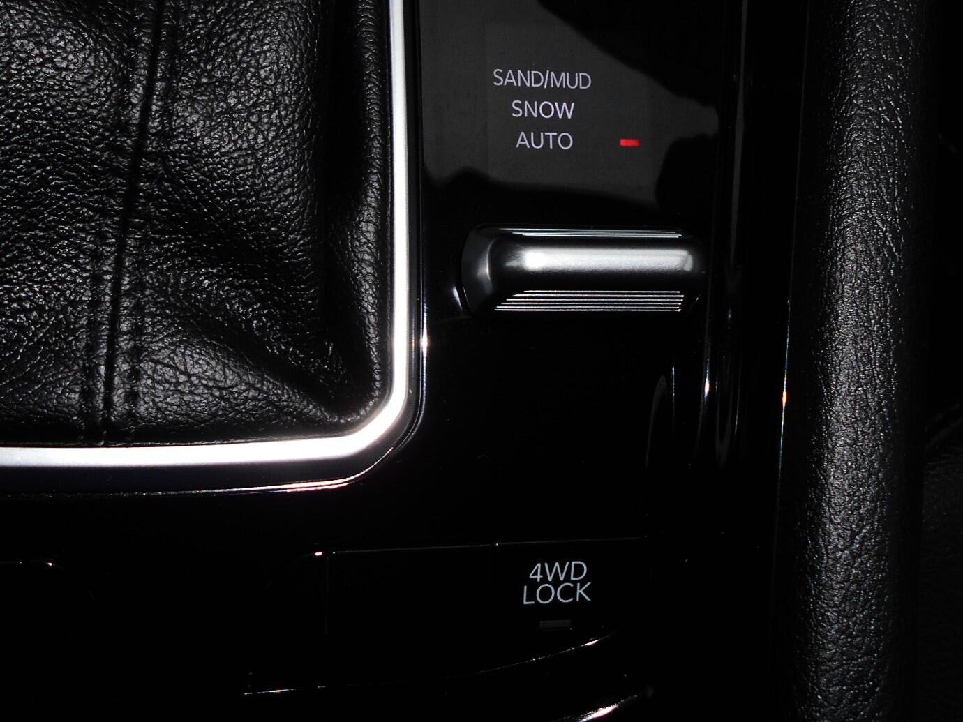 Certified 2024 Jeep Compass Limited AWD/4WD image 11