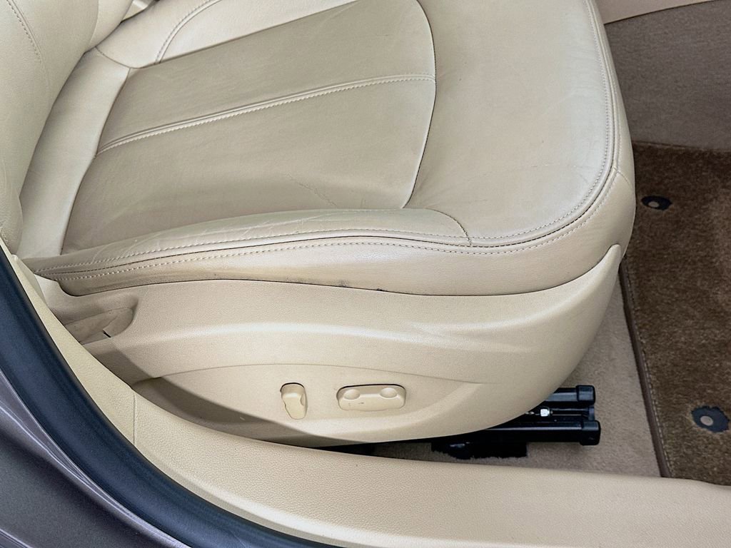 Used 2011 Buick LaCrosse CXL FWD image 20