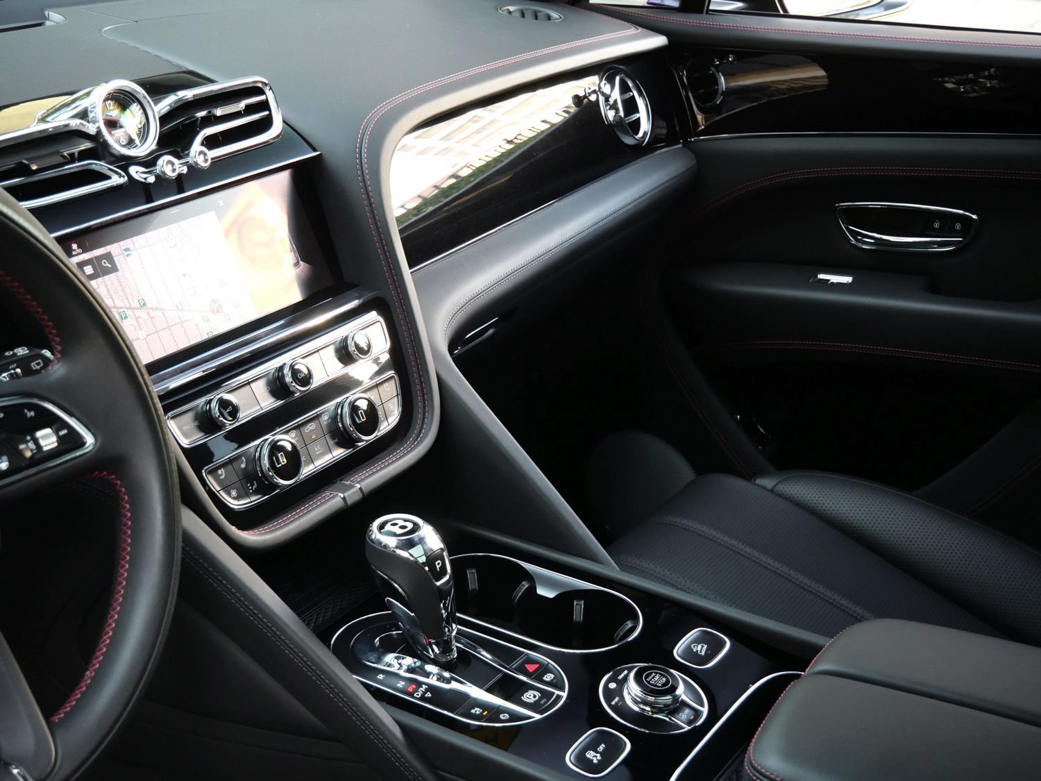 Used 2024 Bentley Bentayga Extended Wheelbase AWD/4WD image 14