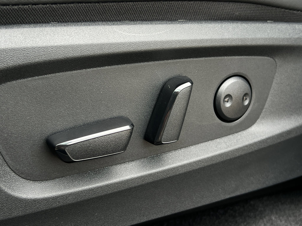 New 2025 Nissan Pathfinder Platinum w/ Cargo Package image 13