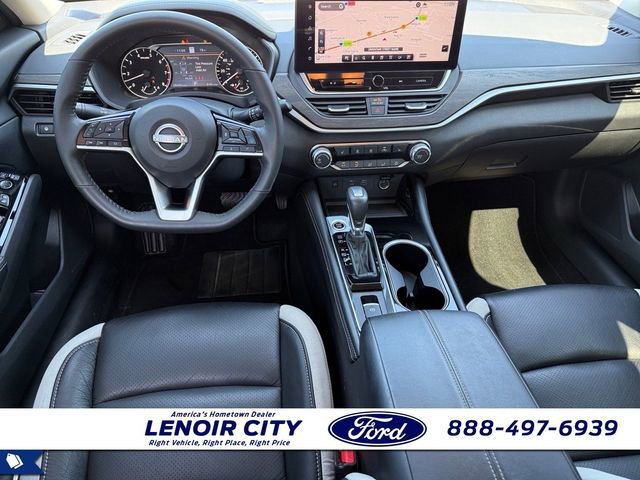 Used 2023 Nissan Altima 2.5 SV w/ SV Premium Package AWD/4WD image 14
