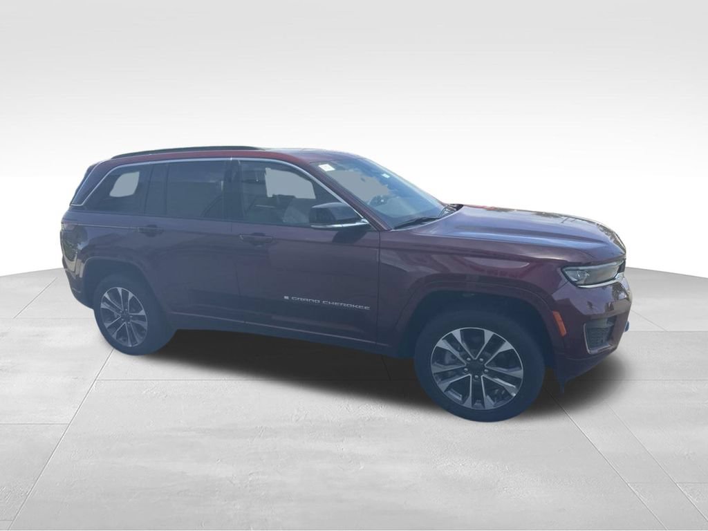New 2024 Jeep Grand Cherokee Overland w/ Advanced Protech Group III AWD/4WD image 5