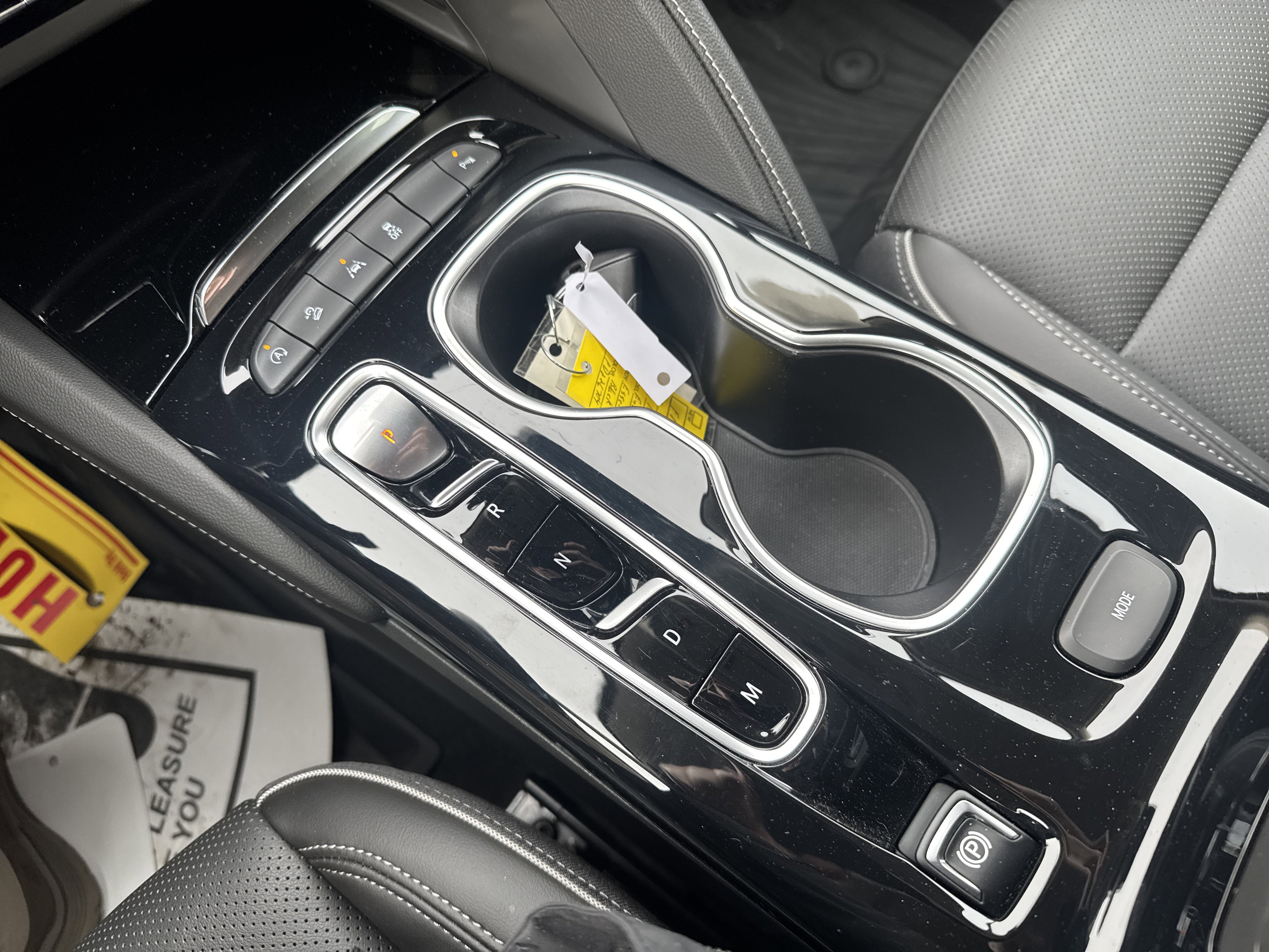 Used 2023 Buick Envision Essence image 24