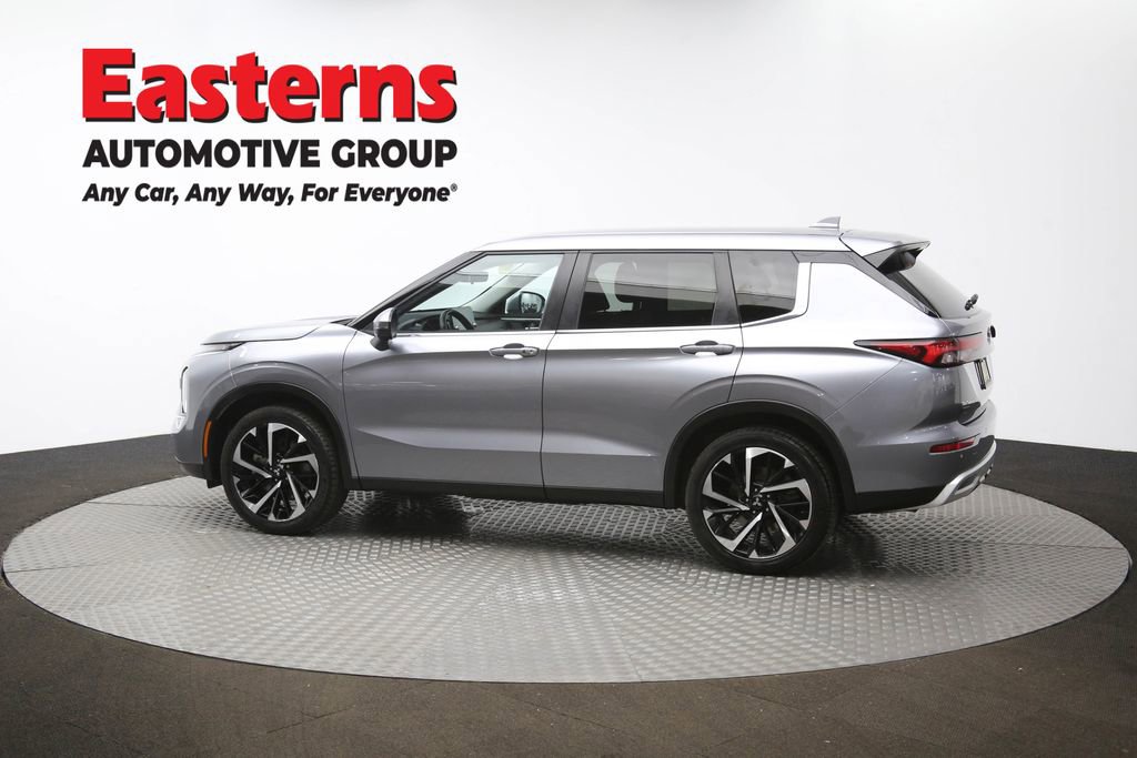 Used 2024 Mitsubishi Outlander SE image 62