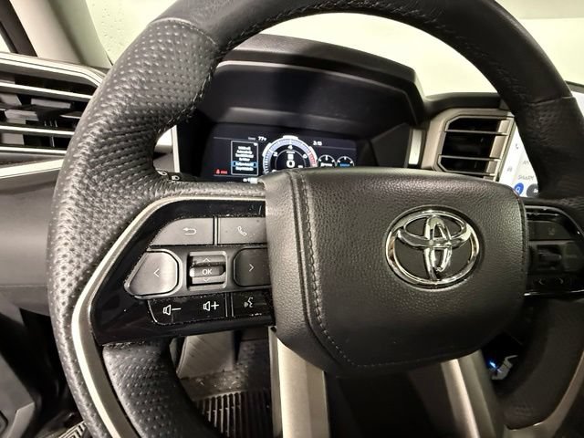 Used 2024 Toyota Sequoia SR5 w/ SR5 Premium Package AWD/4WD image 18