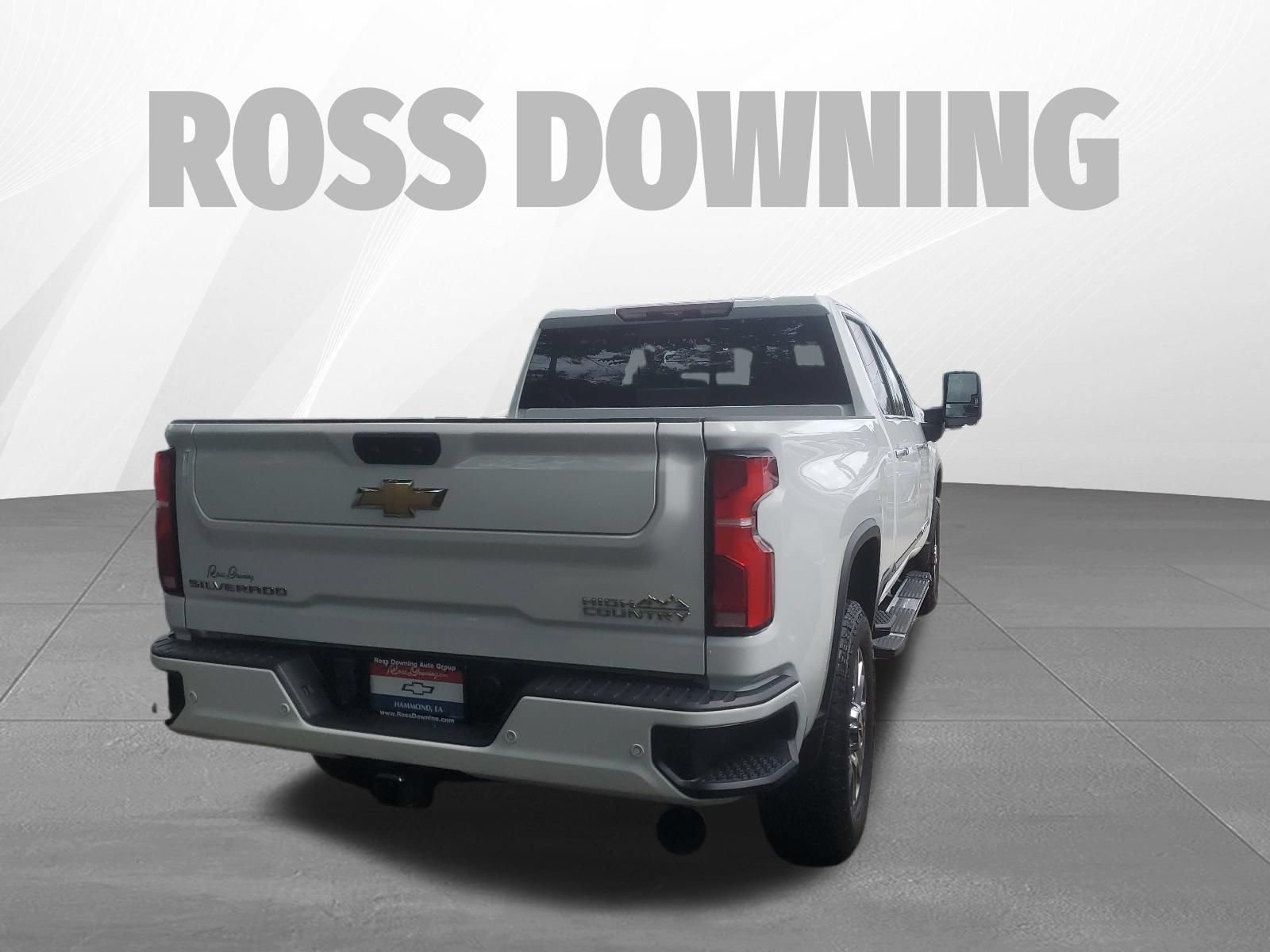 Used 2024 Chevrolet Silverado 2500 High Country w/ Technology Package AWD/4WD image 4