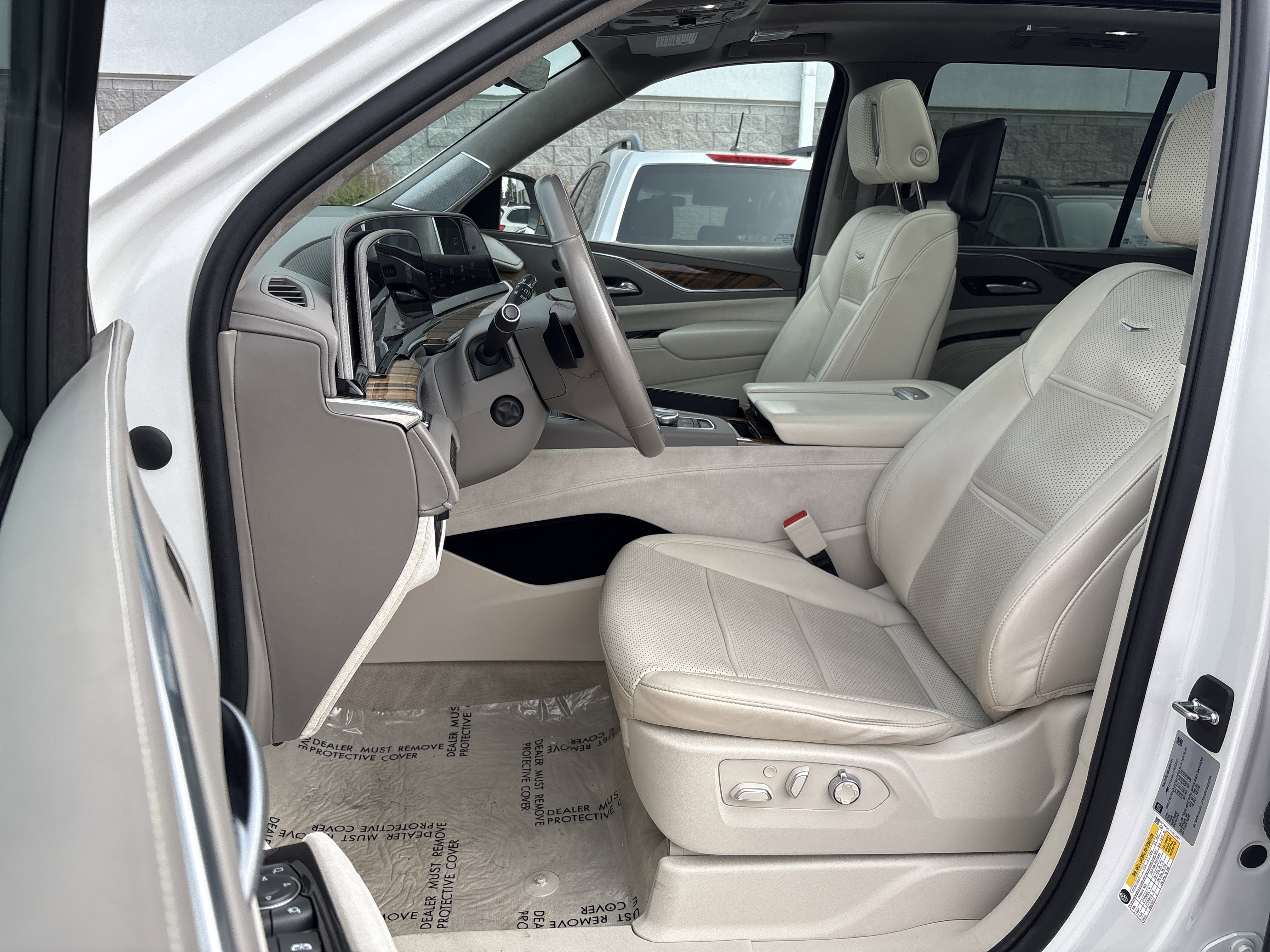 Used 2023 Cadillac Escalade Sport Platinum image 21