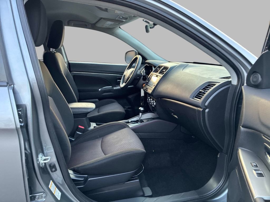 Used 2019 Mitsubishi Outlander Sport SE image 9