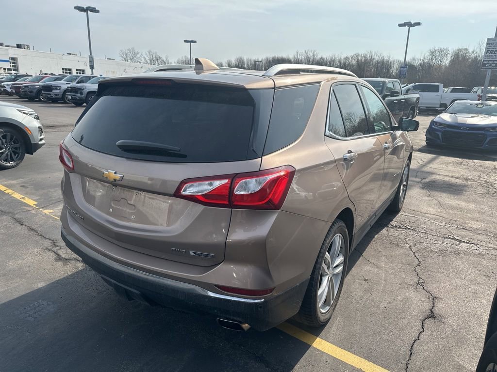Used 2018 Chevrolet Equinox Premier image 2