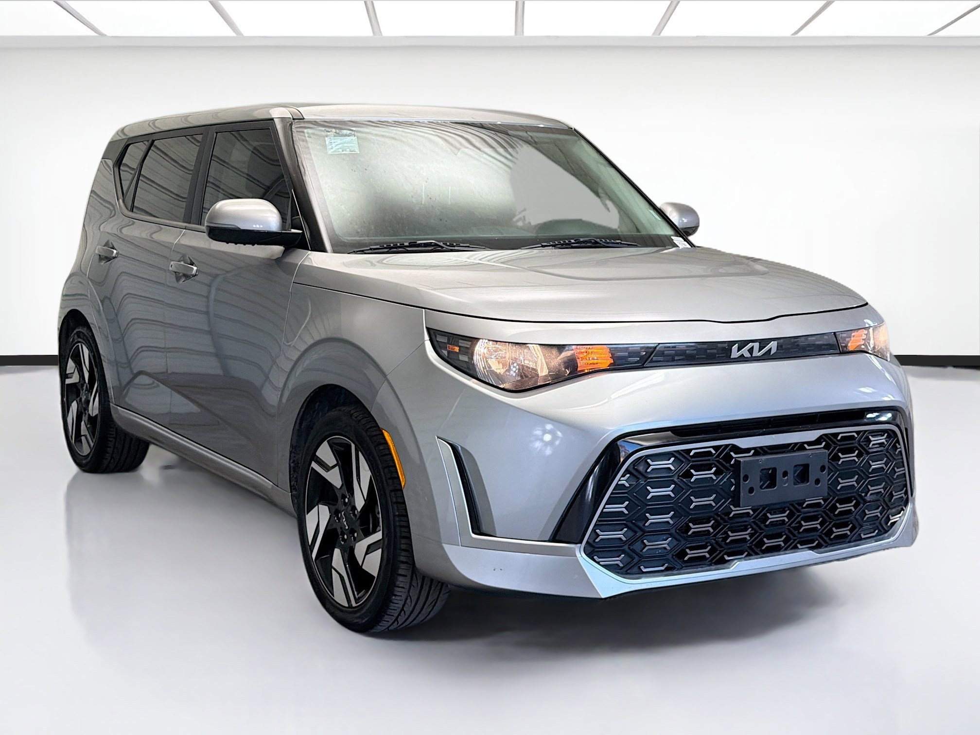 Used 2023 Kia Soul GT-Line image 3