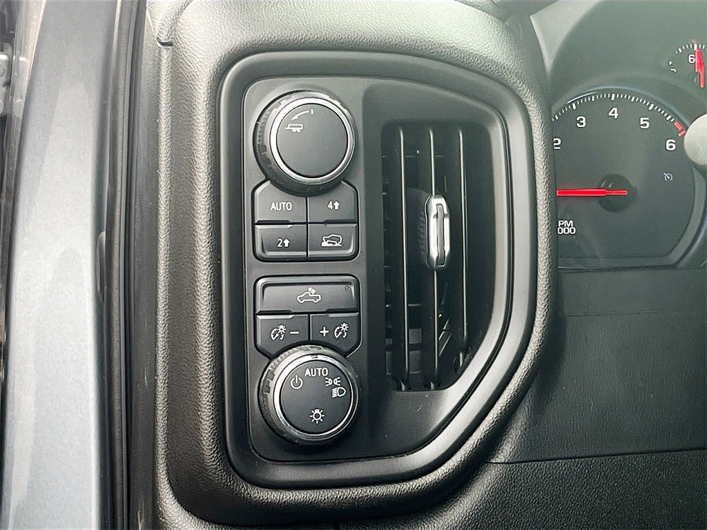 Used 2021 Chevrolet Silverado 1500 Custom image 10