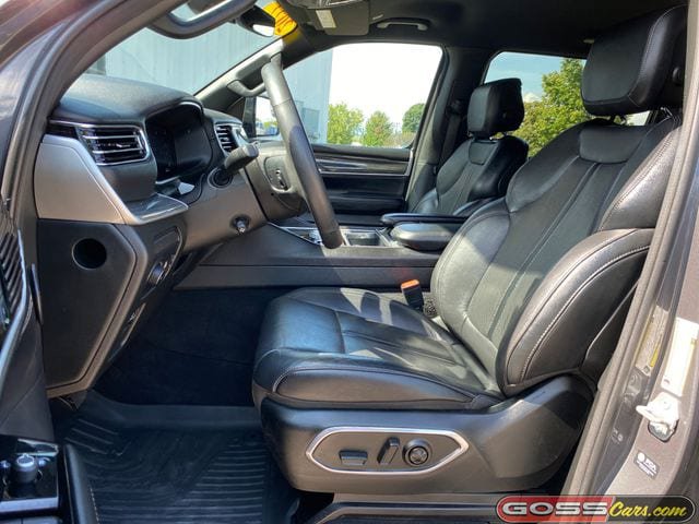 Used 2022 Jeep Wagoneer Series III AWD/4WD image 27